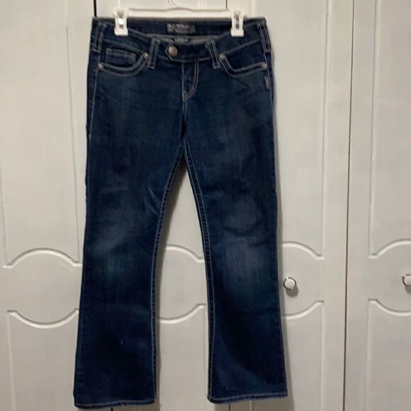 Silver Tuesday Flare Jeans dark wash size 29 - Picture 1 of 11